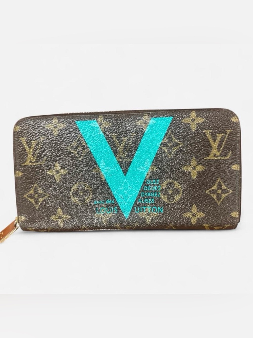 Rare Limited Edition Louis Vuitton Zippy Monogram V Wallet - Turquoise